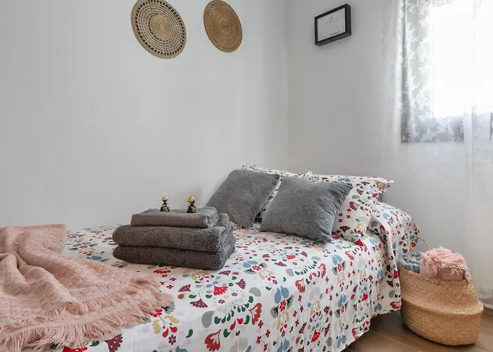 El Hogar De Ireneo A *